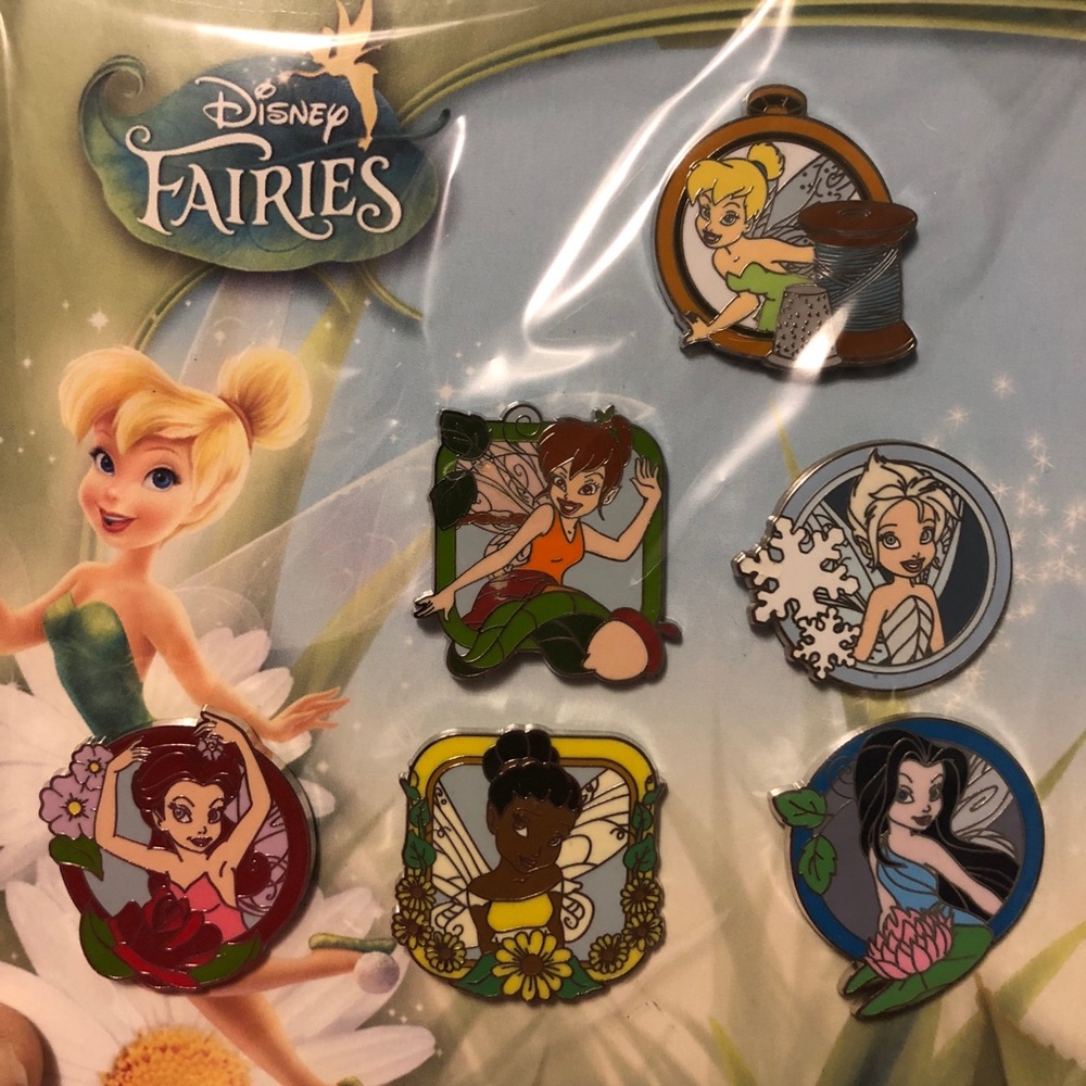 Disney Fairies Pins Booster Set NEW!